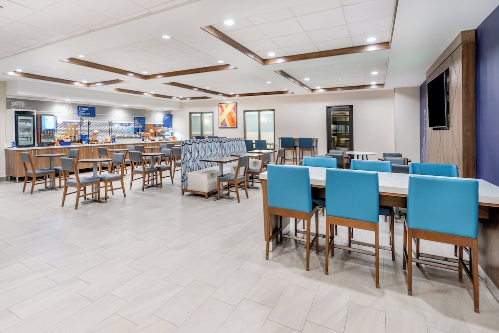 Holiday Inn Express Hotel & Suites Cheyenne by IHG - photo 36