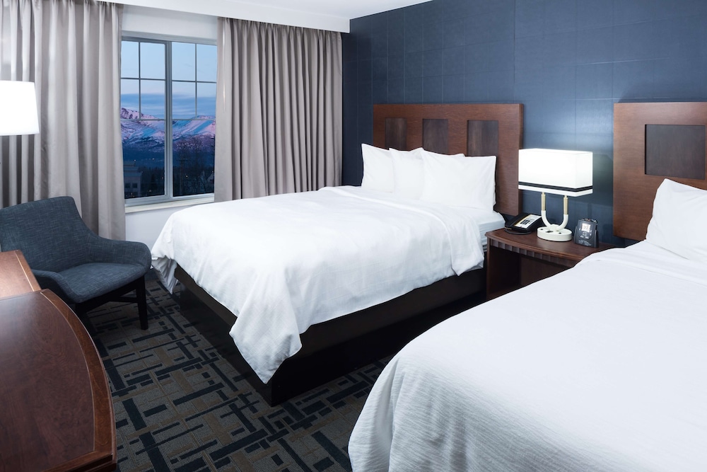 Embassy Suites Anchorage - photo 12