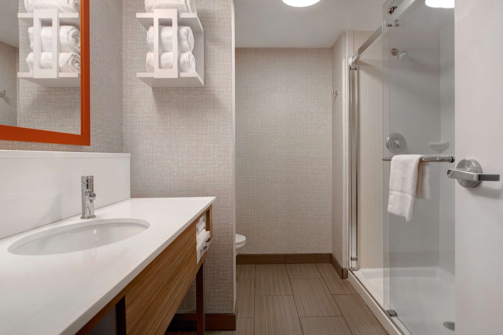 Hampton Inn Anderson Alliance Business Park - photo 40