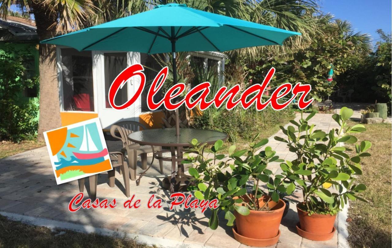 Oleander Cottage in the Heart of Flagler Beach and steps to the Beach — 4-Star Luxury Hotel in Flagler Beach, United States