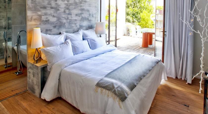 Maison de Mon Père — 4-Star Luxury Hotel in Aigues-Mortes, France
