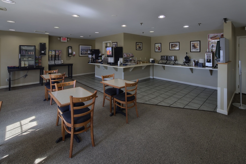 Country Inn at The Mall - photo 35