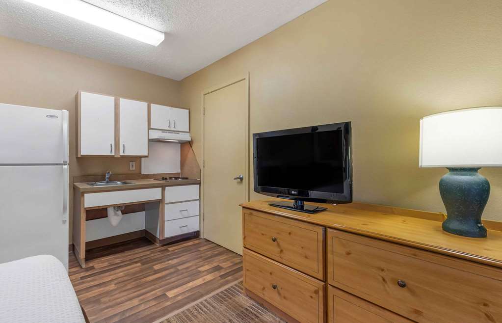 Extended Stay America Suites Fort Worth Medical Center - photo 22