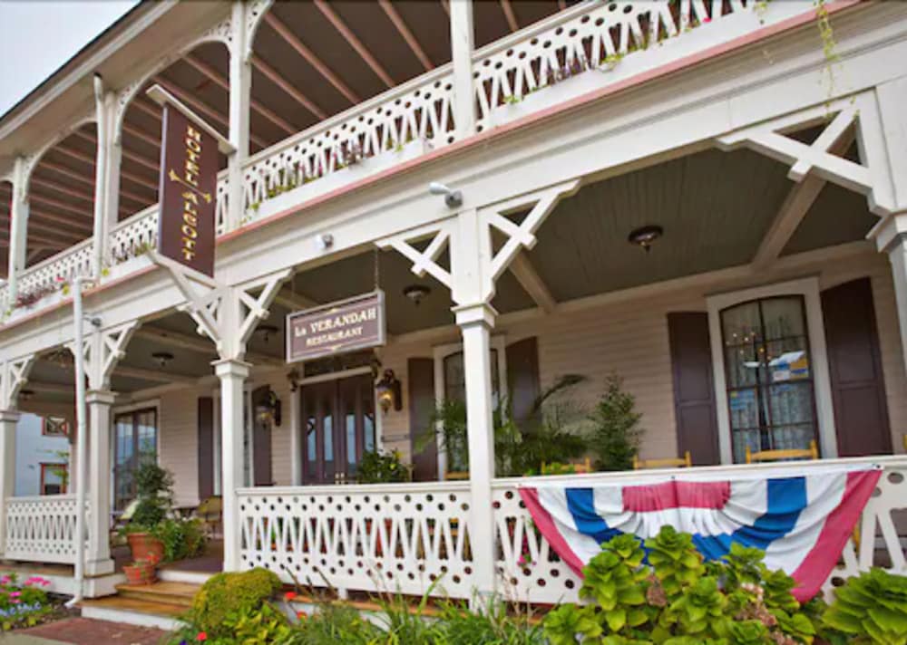 Hotel Alcott in Cape May, United States