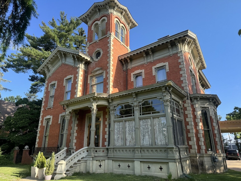 Upjohn House Inn — 4-Star Luxury Hotel in Kalamazoo, United States