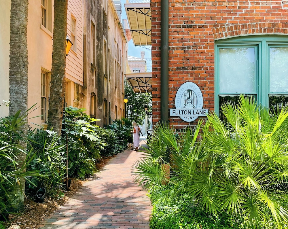 Fulton Lane Inn