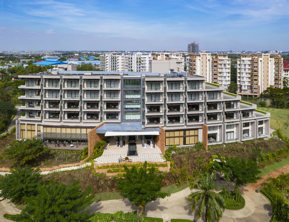 Awei Metta Yangon — 4-Star Luxury Hotel in Yangon, Myanmar