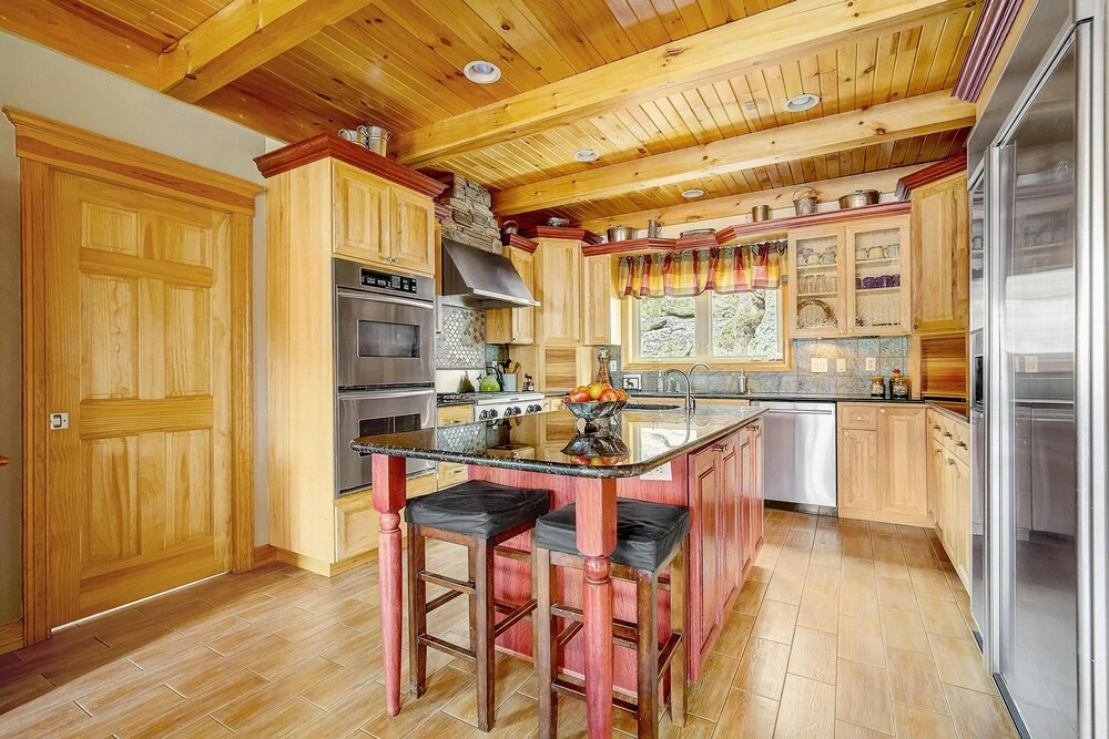 Secluded & Spacious Mountain Getaway - photo 16