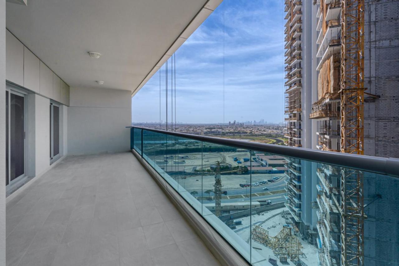 Cozy Family Apt Canal Vista Near Dubai Mall — 5-Star Luxury Hotel in Dubai, United Arab Emirates