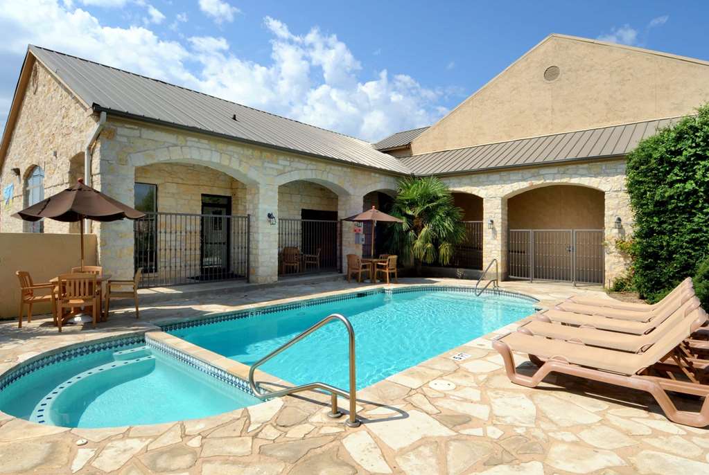 Days Inn & Suites by Wyndham Llano - photo 8