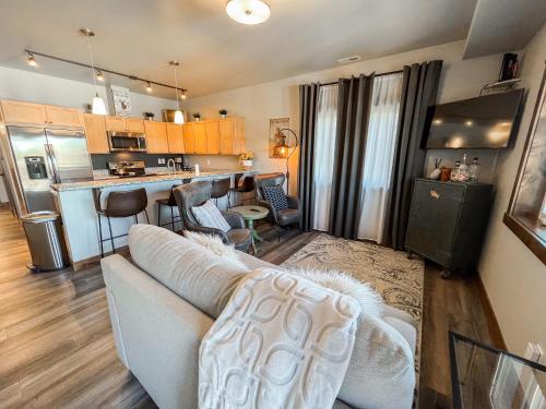 Happy Trails Condo — 4-Star Luxury Hotel in Columbia Falls, United States