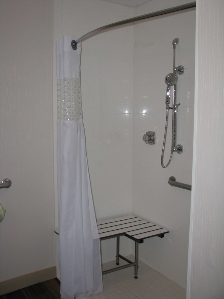 Hampton Inn Sevierville - photo 32