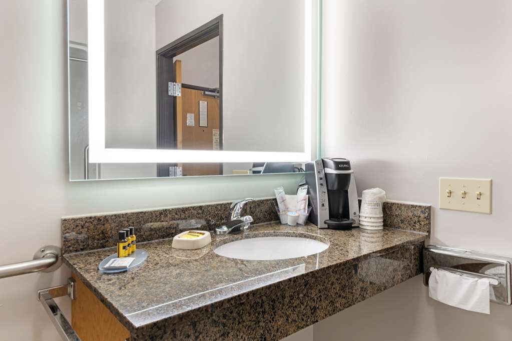 Best Western Plus Albert Lea I 90 I 35 Hotel - photo 39