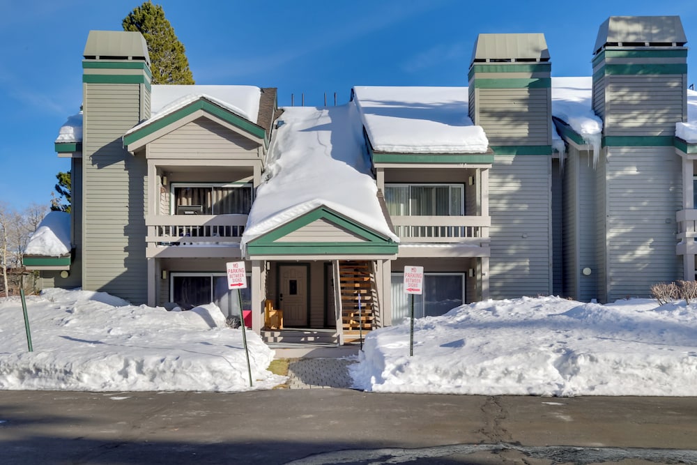 Snowcreek Resort Condo with Deck at Mammoth Mountain - photo 27