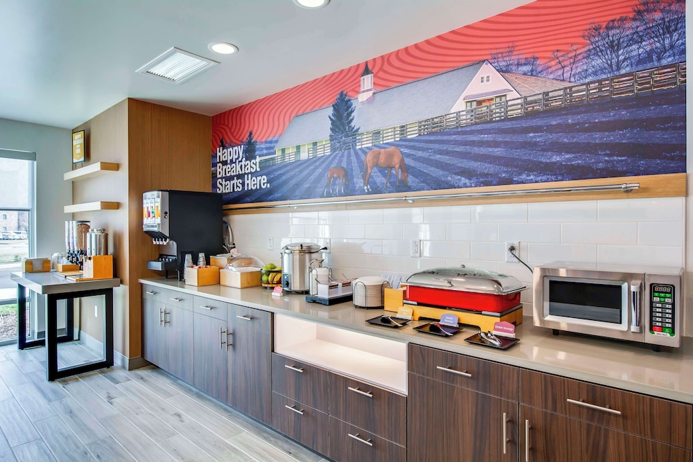 Hampton Inn & Suites by Hilton Louisville East Oxmoor - photo 21