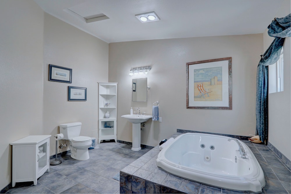 Pelican Cove Inn - photo 96