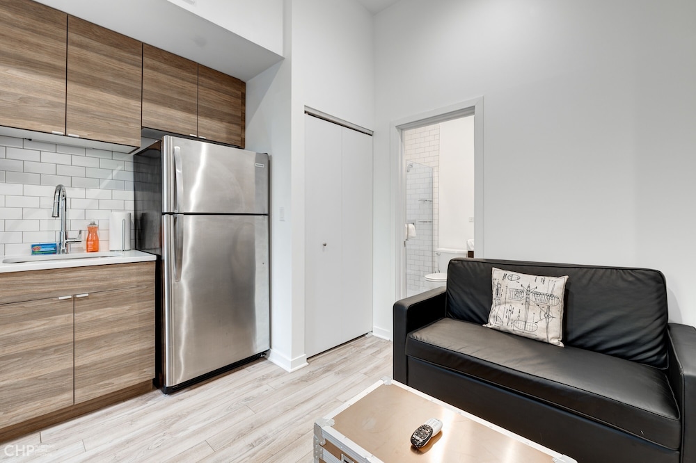 Enjoy A Little Me Time At Your Own Personal Oasis In The Windy City 747 Lofts Cabin 206 by RedAwning - photo 7