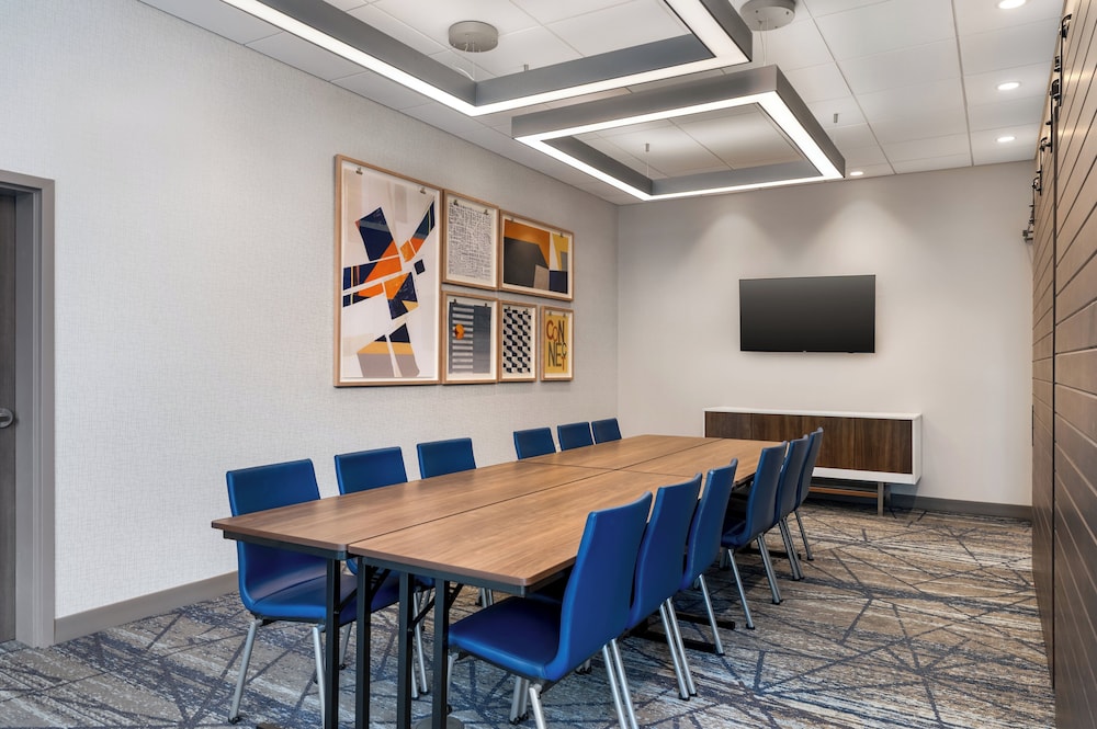 Holiday Inn Exp Stes Berkshires By Ihg - photo 53