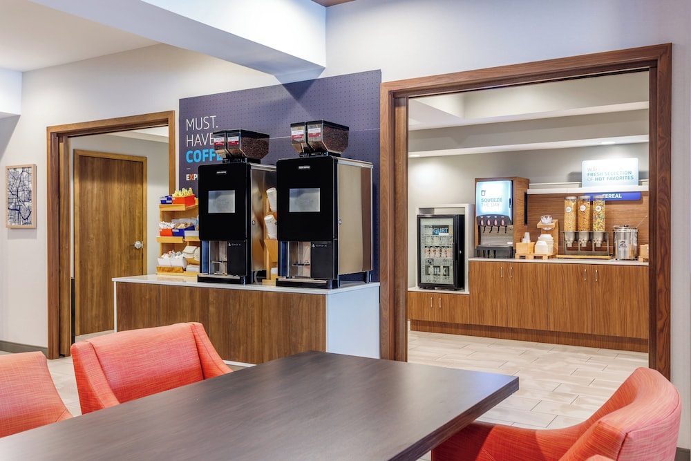 Holiday Inn Express & Suites Lancaster by IHG - photo 83
