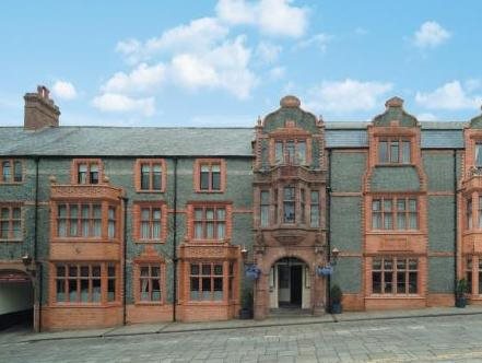 Castle Hotel - carbon neutral hotel in Conwy