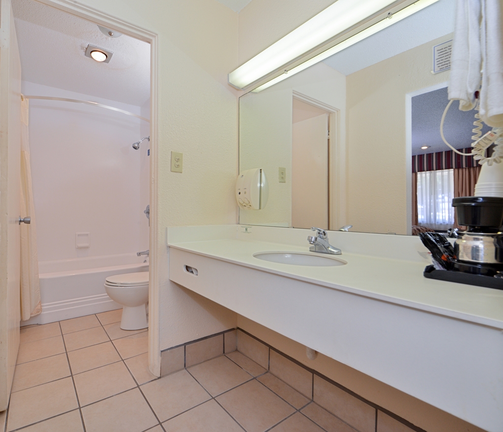 Americas Best Value Inn Lubbock East - photo 22