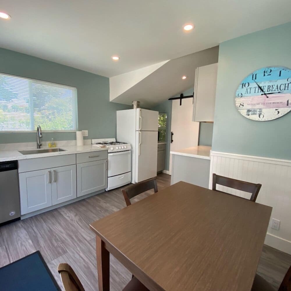 Ocean Echo Inn and Beach Cottages - photo 14