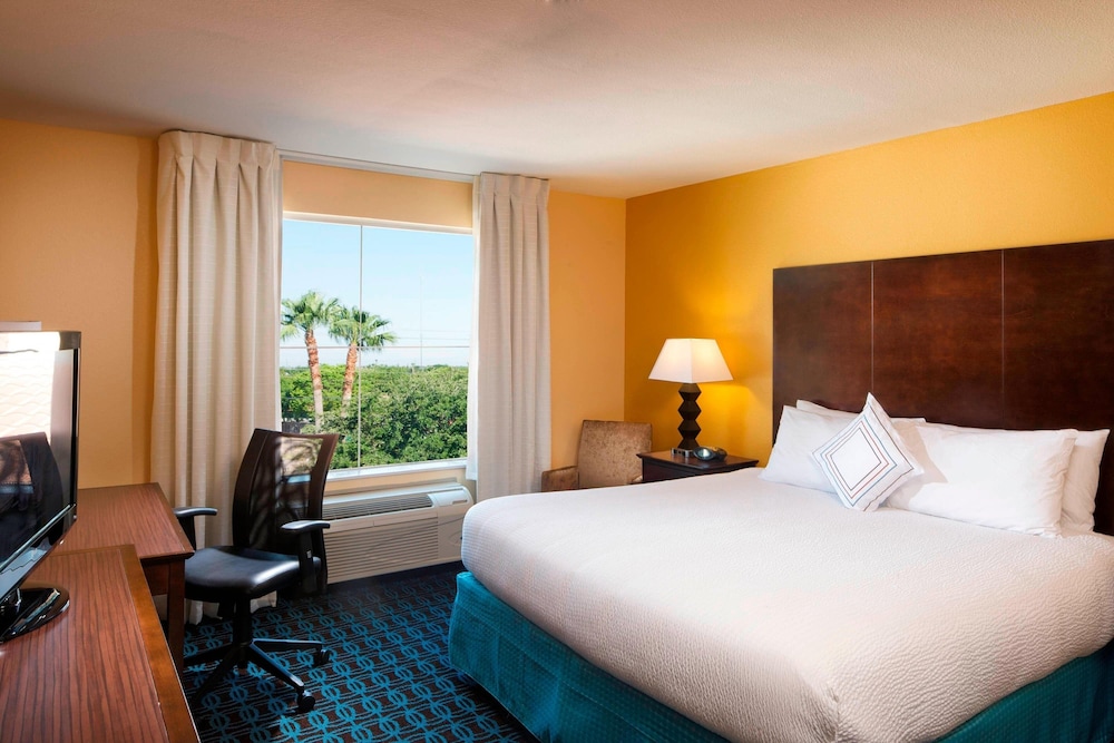 Fairfield Inn & Suites Houston Intercontinental Airport - photo 9