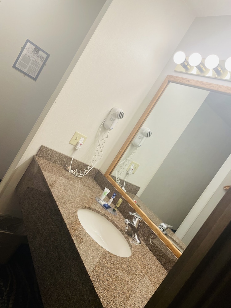 America's Best Value Inn Sandpoint - photo 25