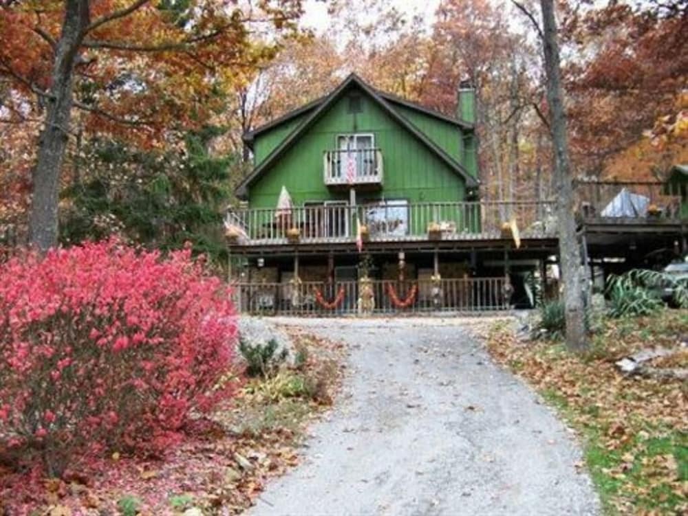 Lil Black Bear Inn - photo 108