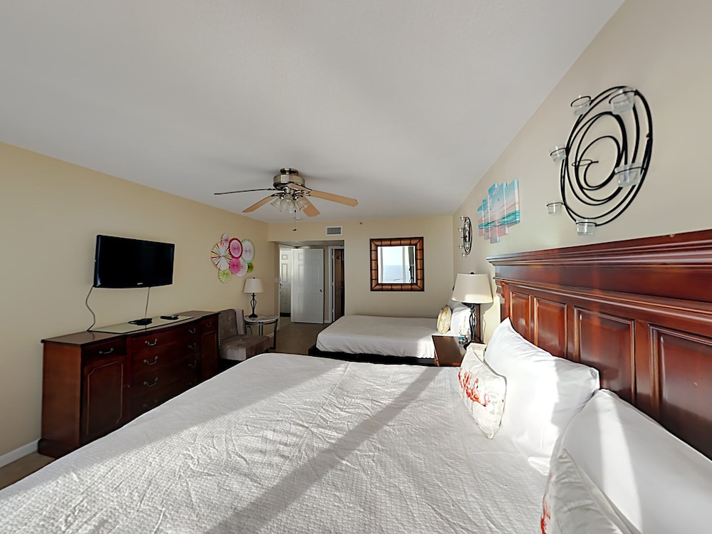 Long Beach Resort Tower II 3 Bedroom Apartment - photo 9