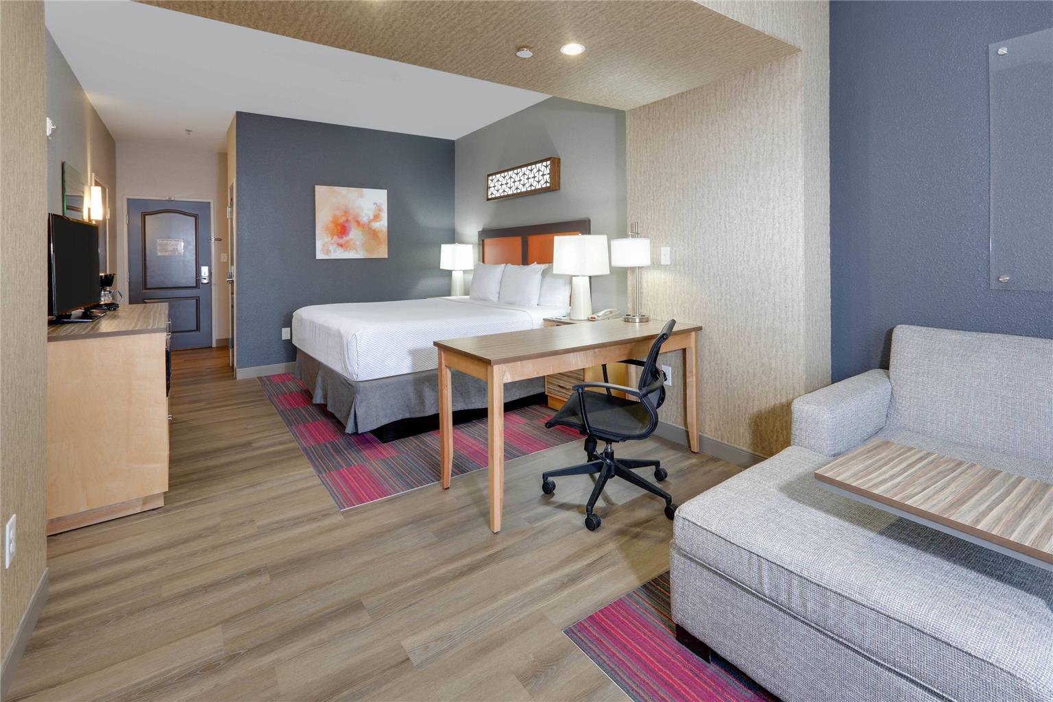 La Quinta Inn & Suites by Wyndham Dallas Love Field - photo 14