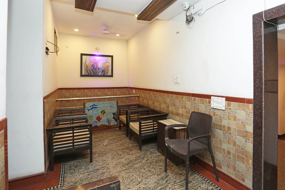 Oyo 12682 Hotel Relax in Gwalior, India