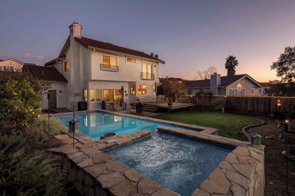 Wine Country Gateway with Views Btwn Napa and SF in Vallejo, United States