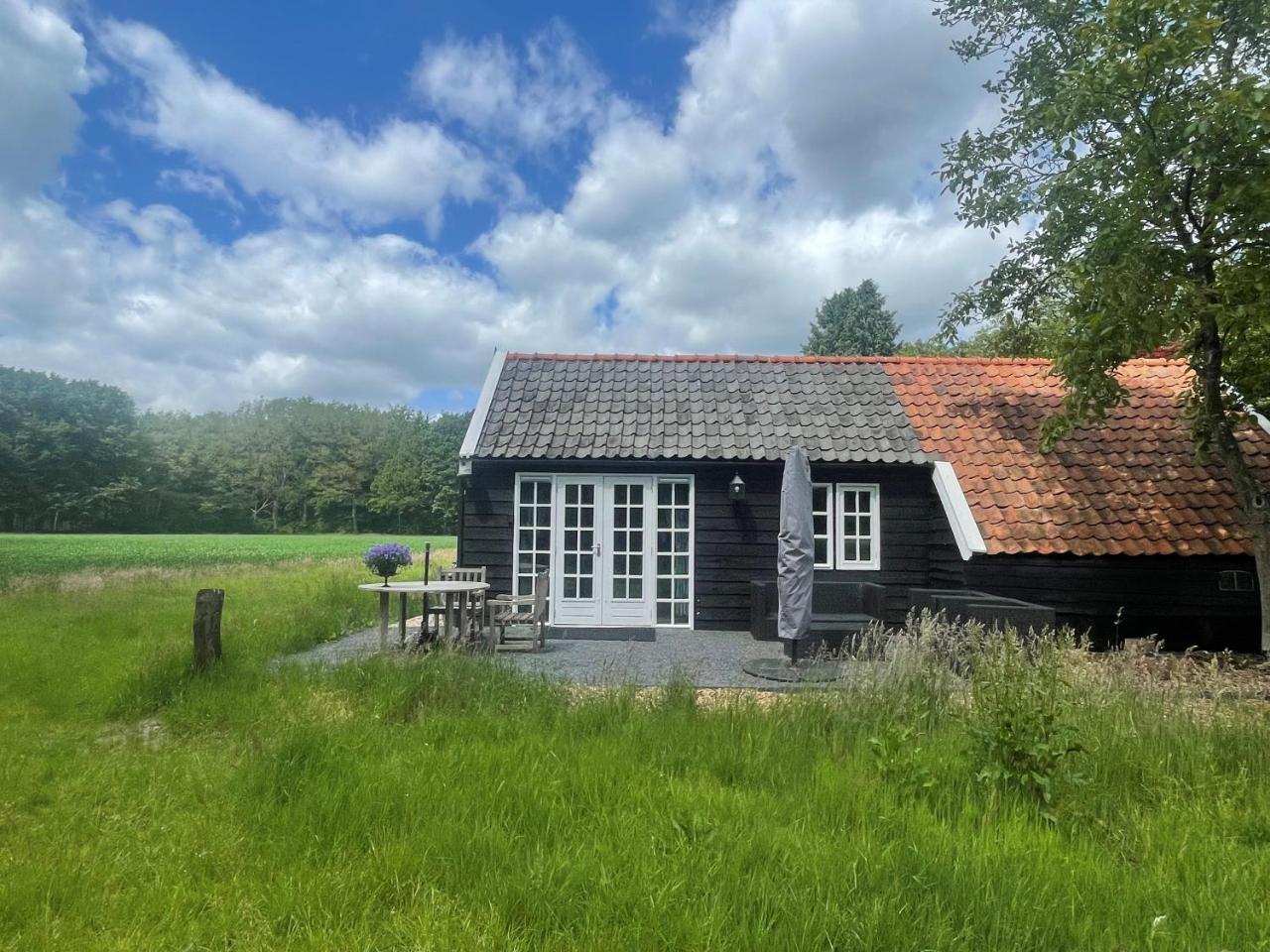 Natuurhuisje Gastenverblijf De Kleine Hazerij — hotel in Wijhe