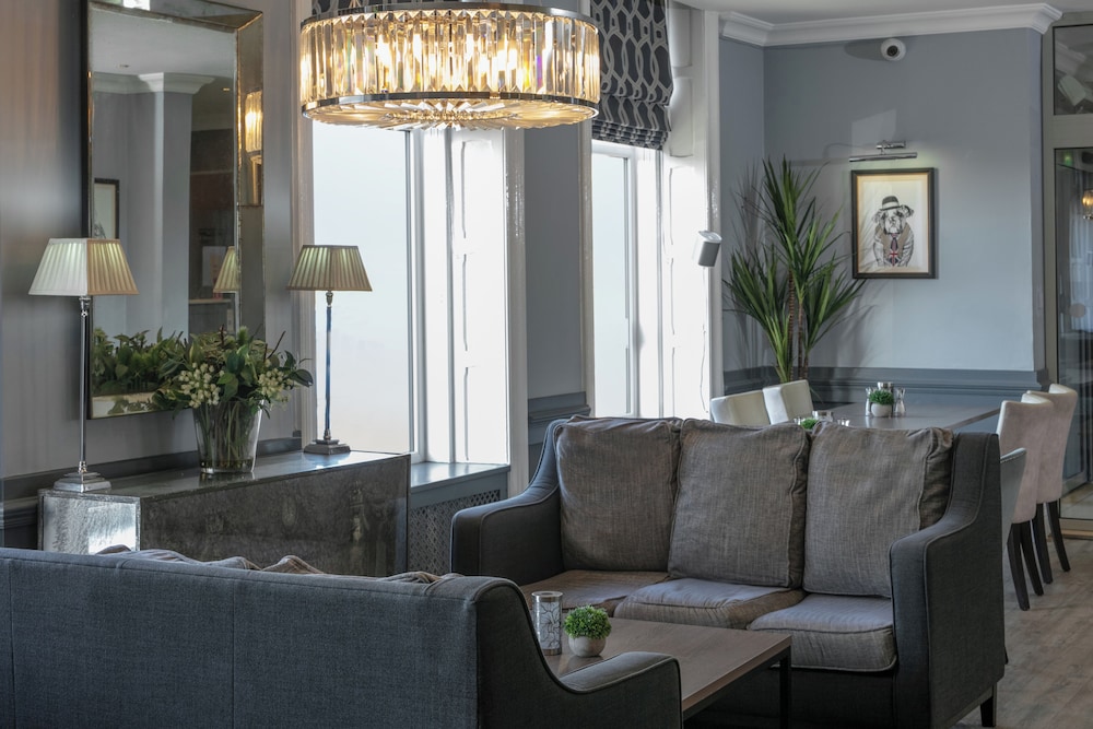 Glendower Hotel - carbon neutral hotel in Goodwick