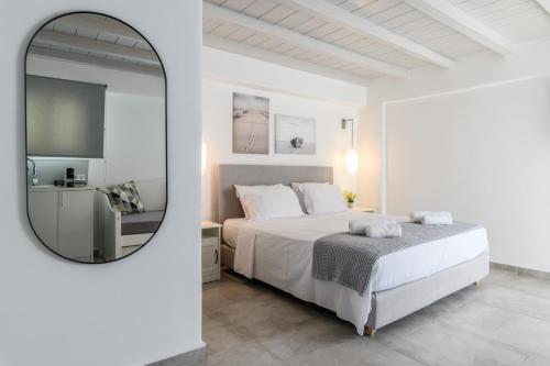 Eleven Keys Mykonos Suites — 4-Star Luxury Hotel in Mykonos, Greece