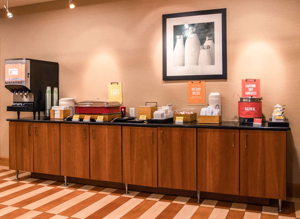 Hampton Inn Gloucester - photo 35