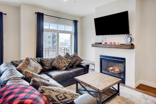 New Luxury Loft #16 With Huge Hot Tub & Great Views 500 Dollars Of FREE Activities & Equipment Rentals Daily — 4-Star Luxury Hotel in Winter Park, United States