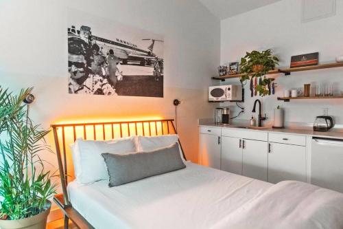 Puāukiʻi Studio suite liʻiliʻi — 4-Star Luxury Hotel in Chandler, United States