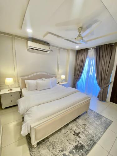 The Atrium Apartments Opposite Giga Mall Superhost Stays — 4-Star Luxury Hotel in Islamabad, Pakistan