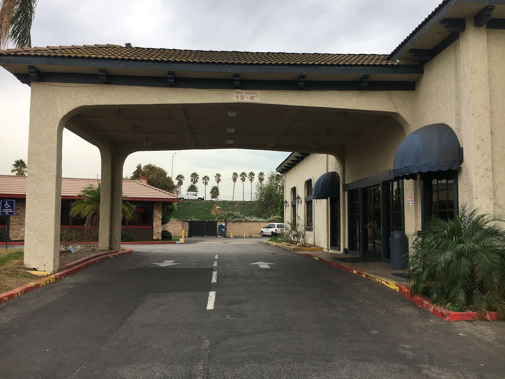 Motel6 Artesia CA - photo 57