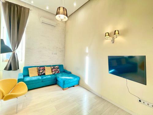 Exclusive & Prestigious Central Residence w Balcony — 4-Star Luxury Hotel in Budapest, Hungary