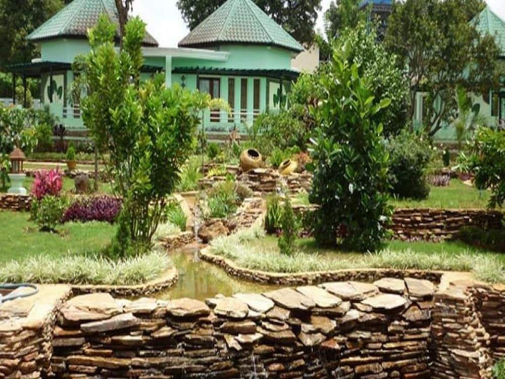 Hsaung Thazin Hotel in Nay Pyi Taw, Myanmar