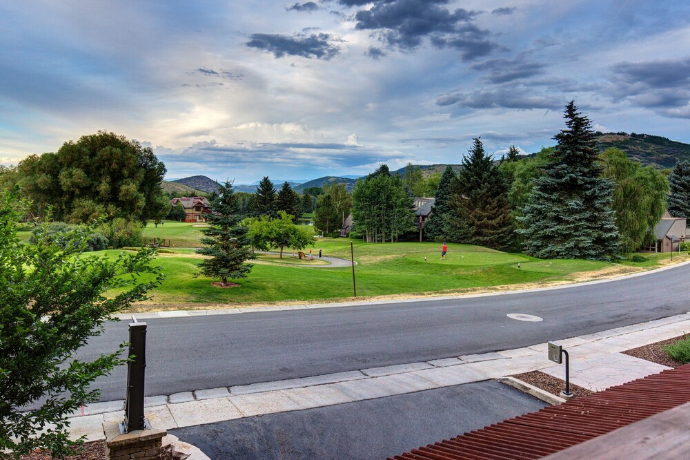 Abode at Silver Star - photo 2