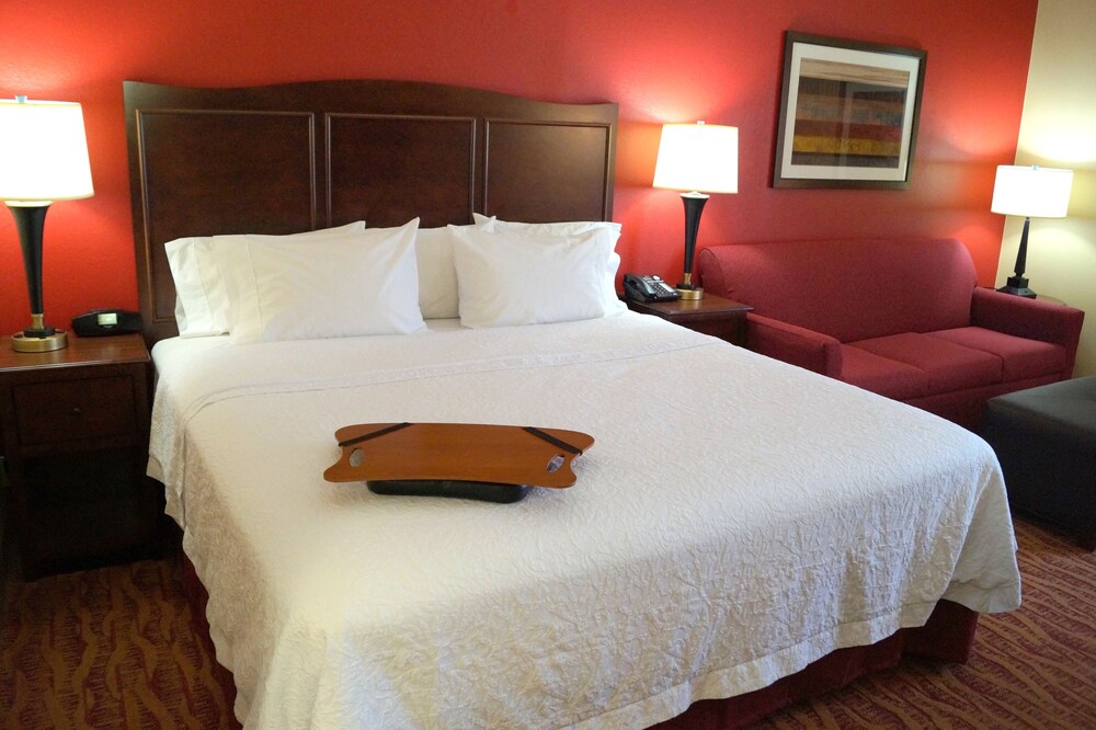 Hampton Inn Altoona - photo 5