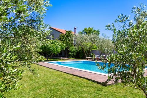 Villa Tina — 4-Star Luxury Hotel in Fazana, Croatia