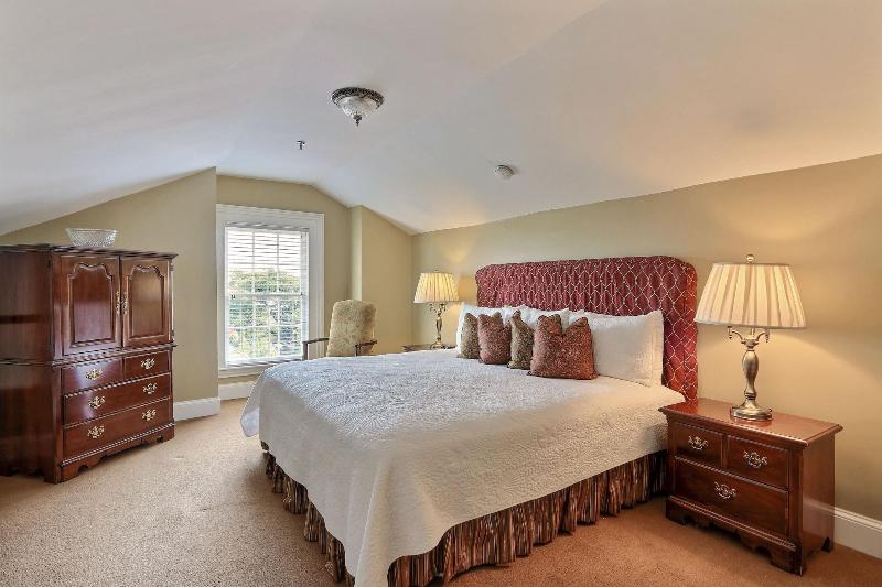 The Presidents Quarters Inn - photo 142