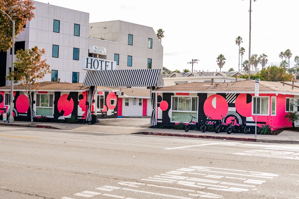 Santa Monica Hotel - featured photo