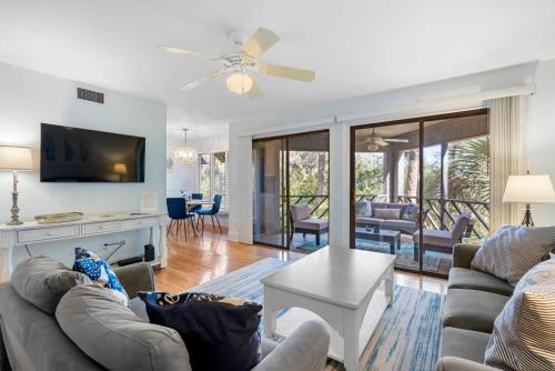 4651 Tennis Club Villa by Akers Ellis Rentals — 4-Star Luxury Hotel in Kiawah Island, United States