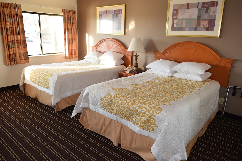 Days Inn by Wyndham Portage Cascade Mountain area - photo 15